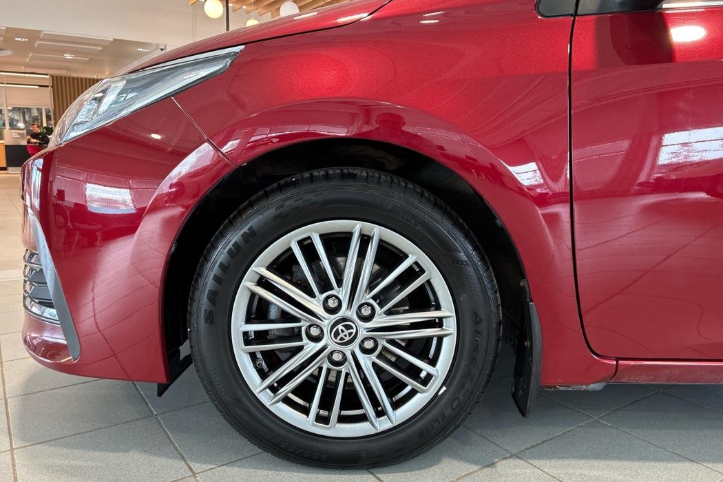 TOYOTA Corolla 2018