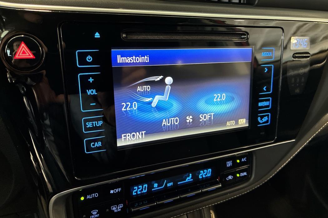 TOYOTA Corolla 2018