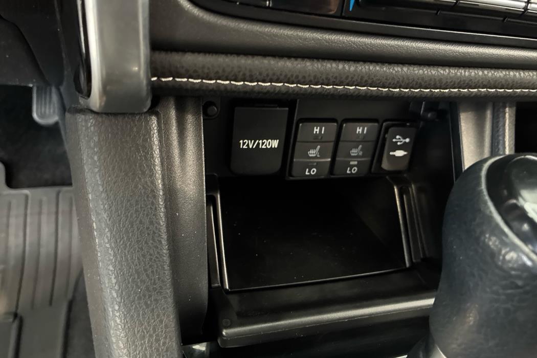 TOYOTA Corolla 2018