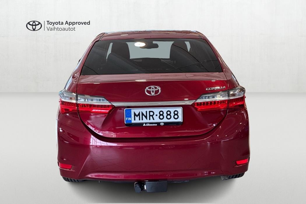 TOYOTA Corolla 2018
