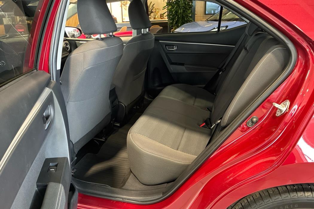 TOYOTA Corolla 2018