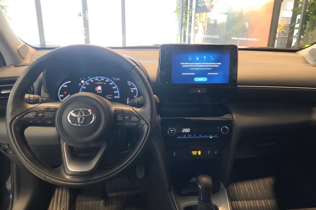 TOYOTA Yaris Cross 2023
