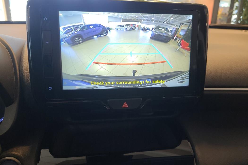 TOYOTA Yaris Cross 2023