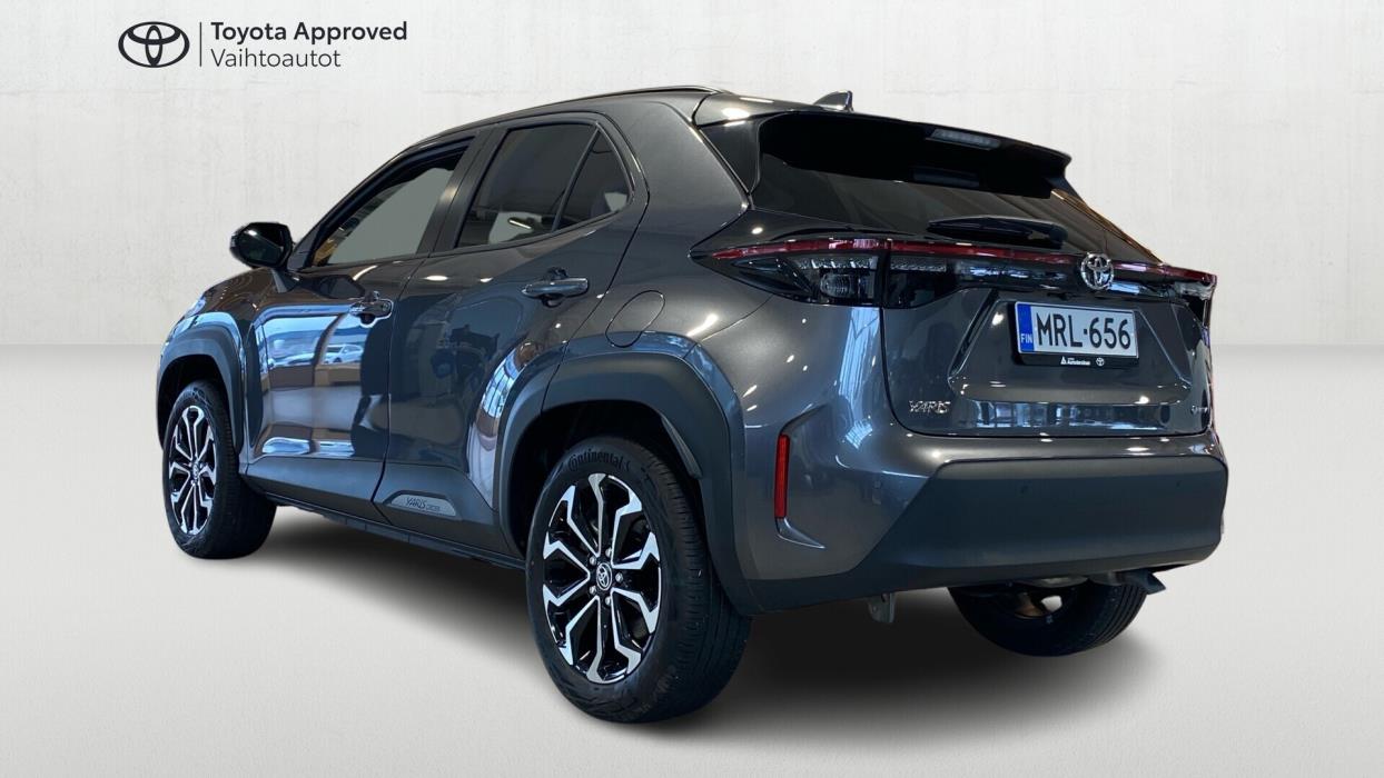 TOYOTA Yaris Cross 2025