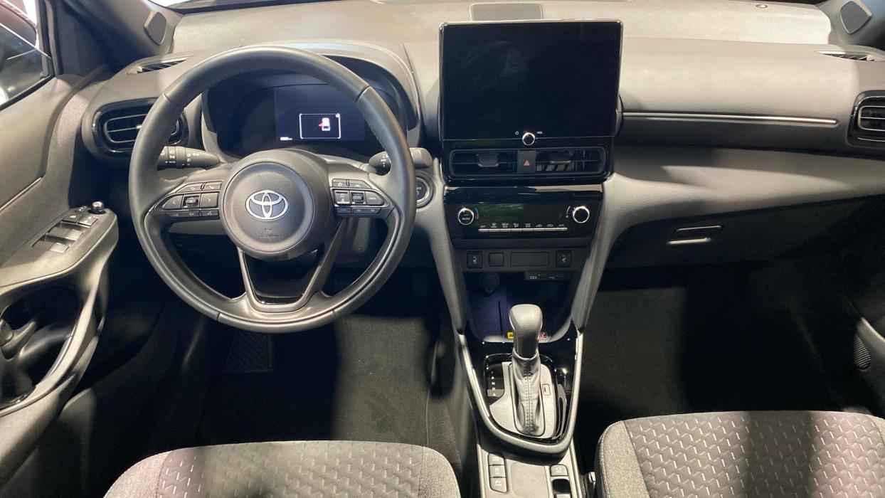 TOYOTA Yaris Cross 2025