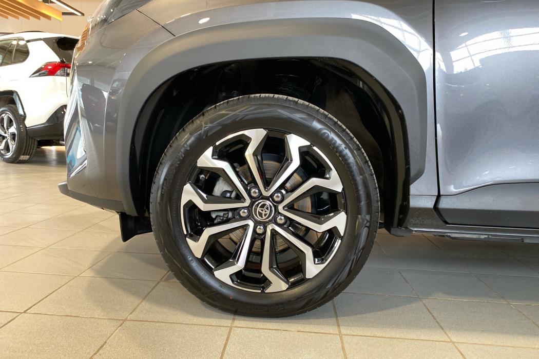 TOYOTA Yaris Cross 2025