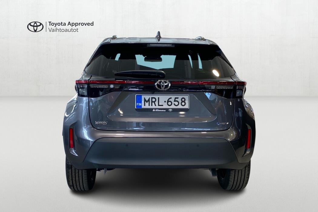 TOYOTA Yaris Cross 2025