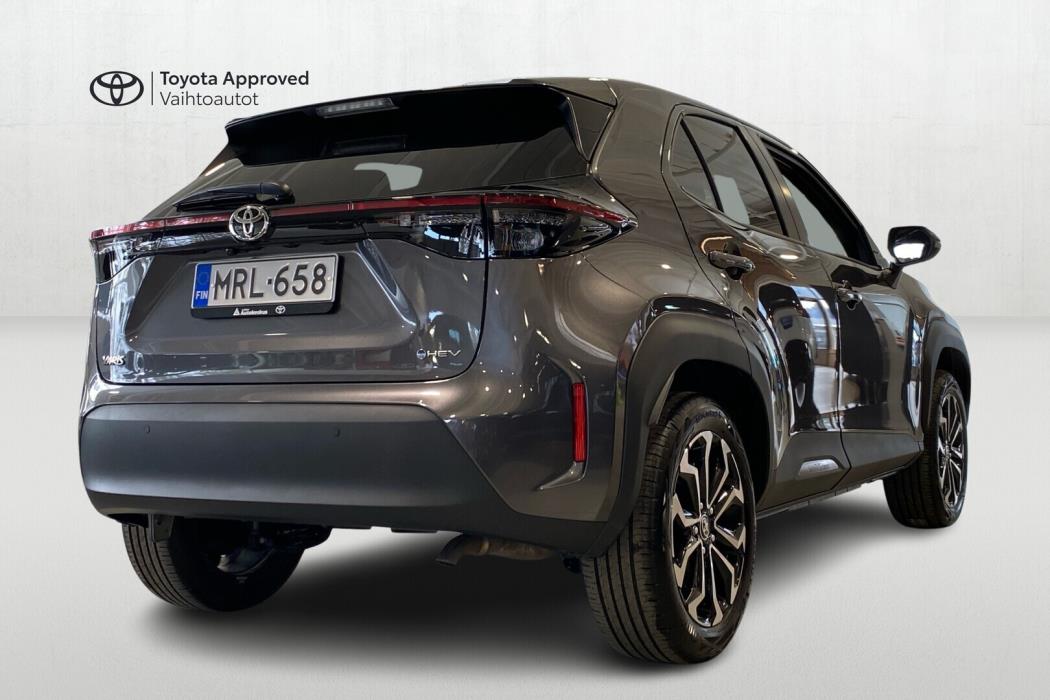 TOYOTA Yaris Cross 2025