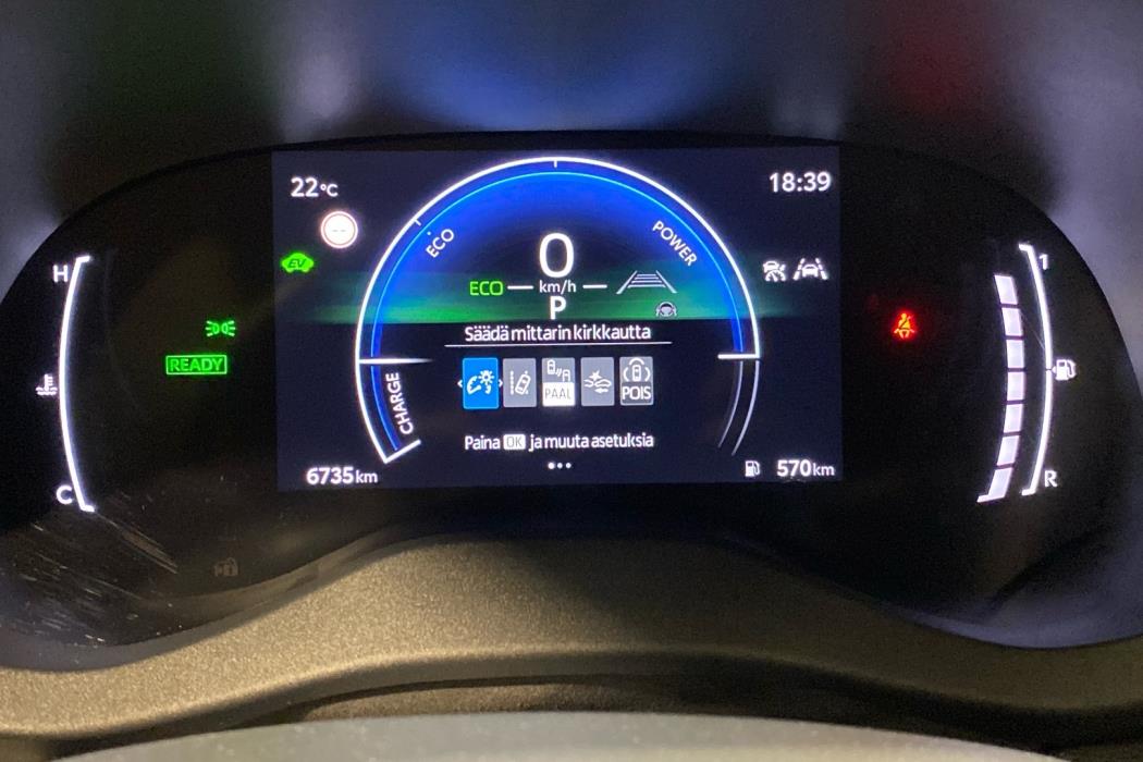 TOYOTA Yaris Cross 2025