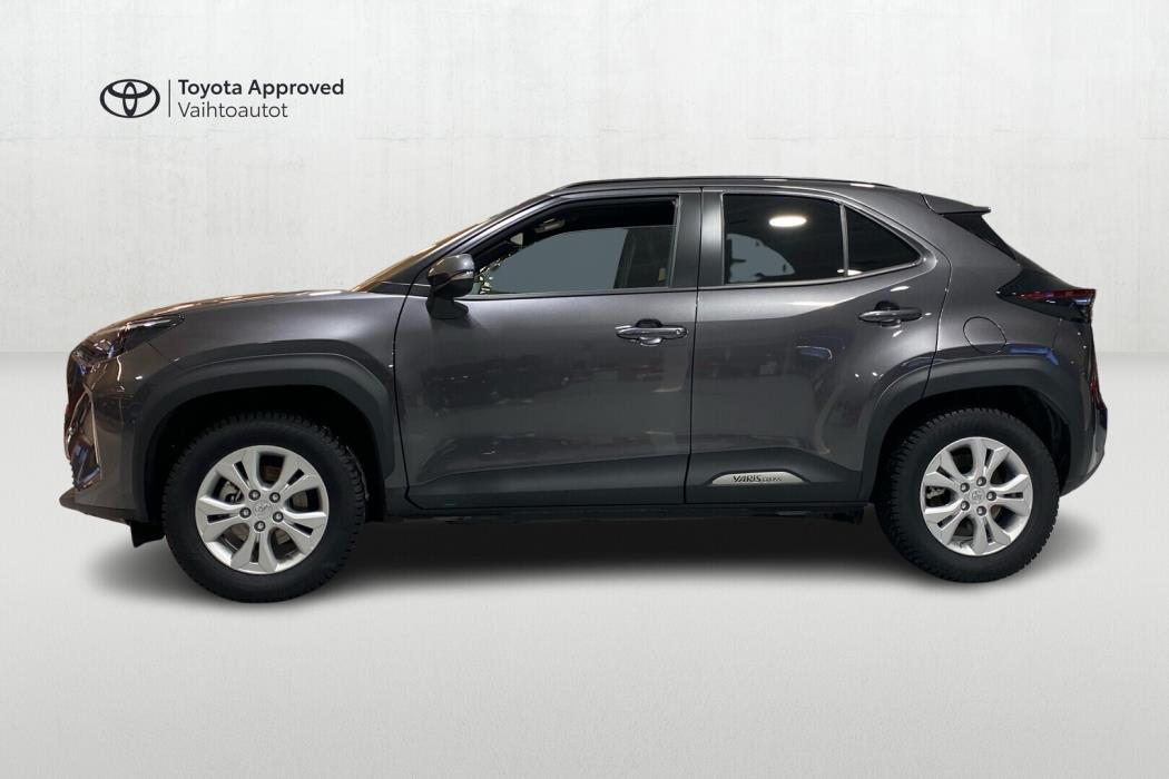 TOYOTA Yaris Cross 2025