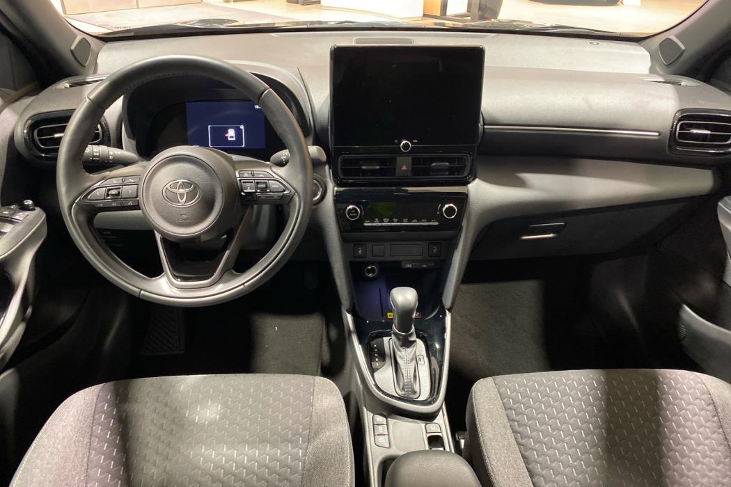 TOYOTA Yaris Cross 2025