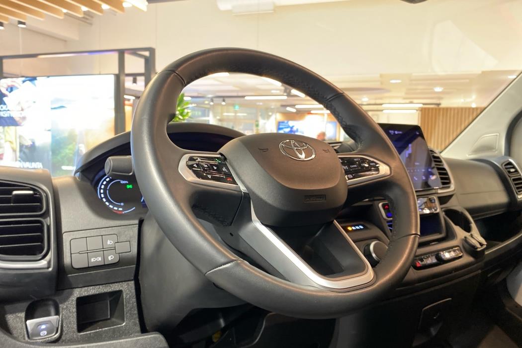 TOYOTA Proace MAX 2025