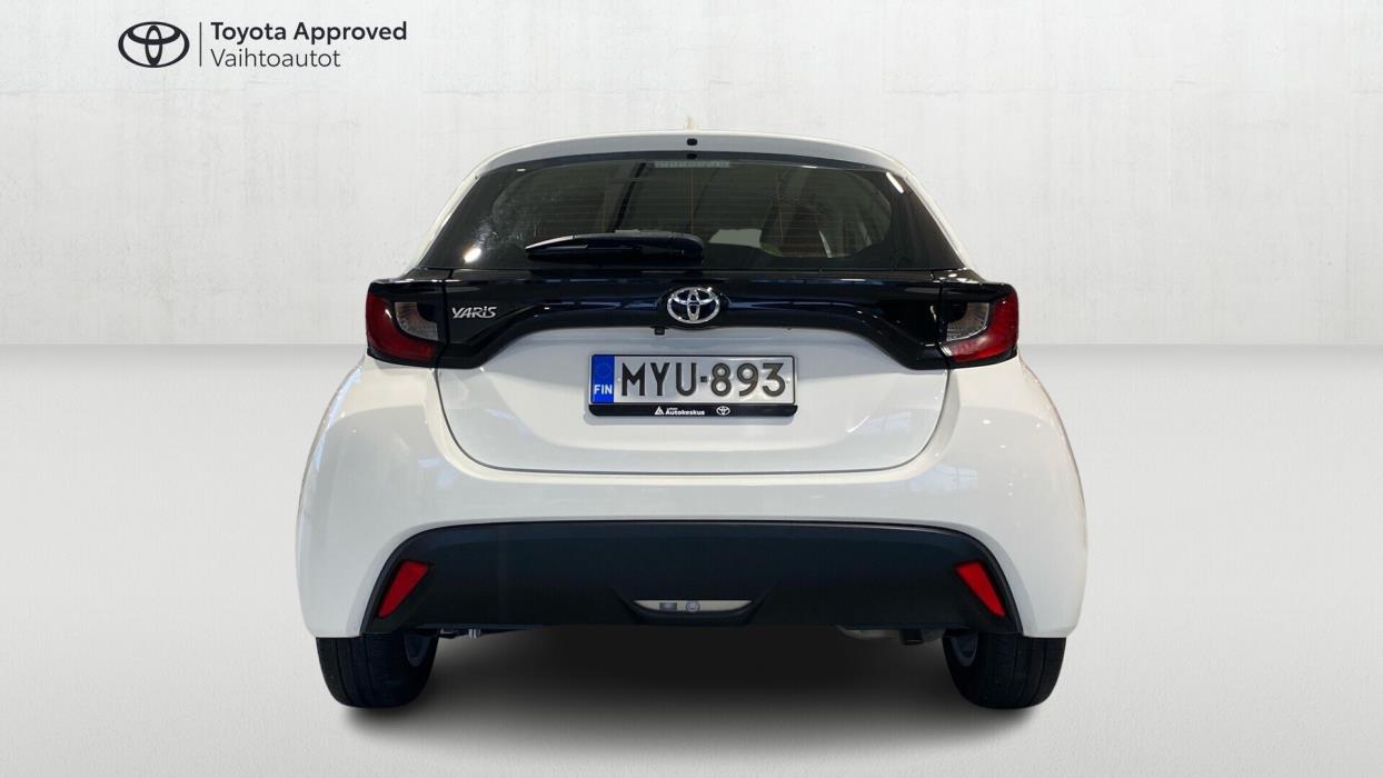 TOYOTA Yaris 2021