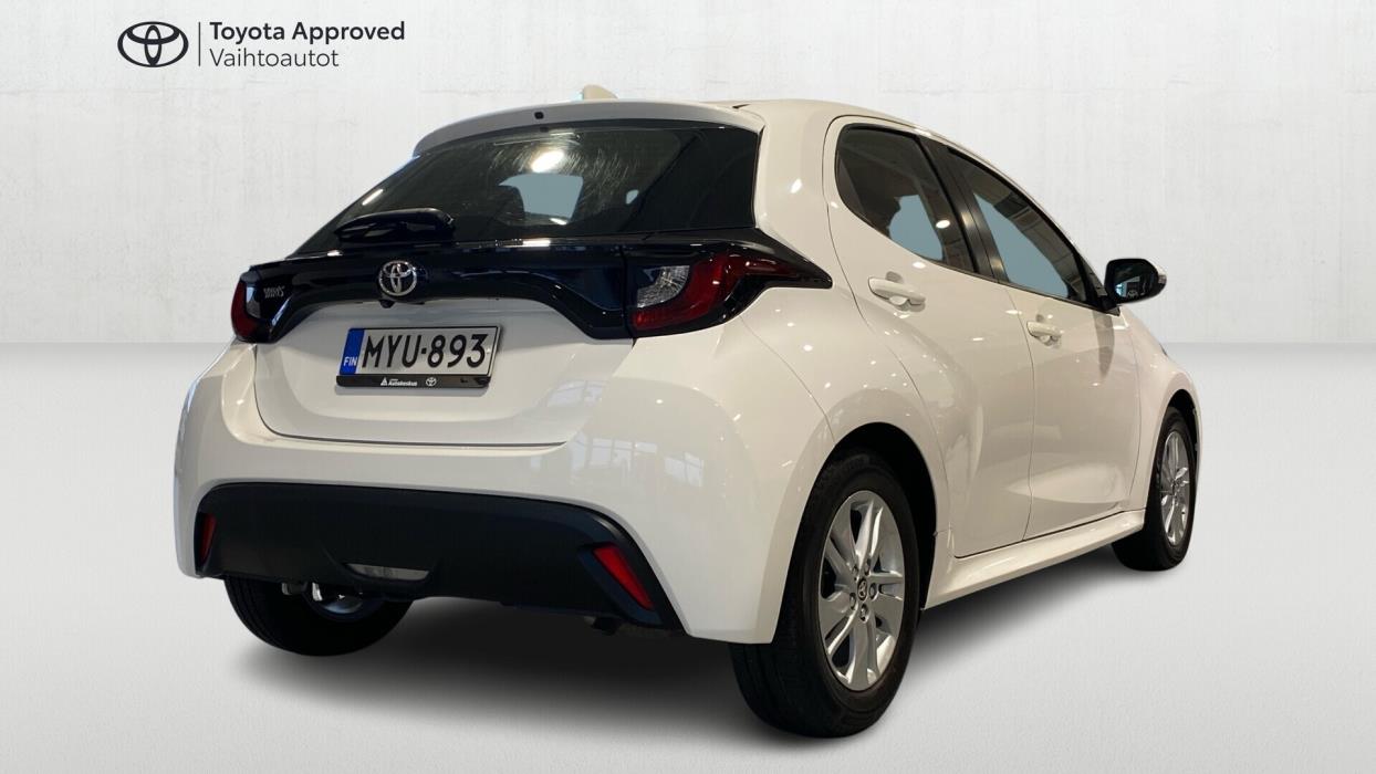 TOYOTA Yaris 2021