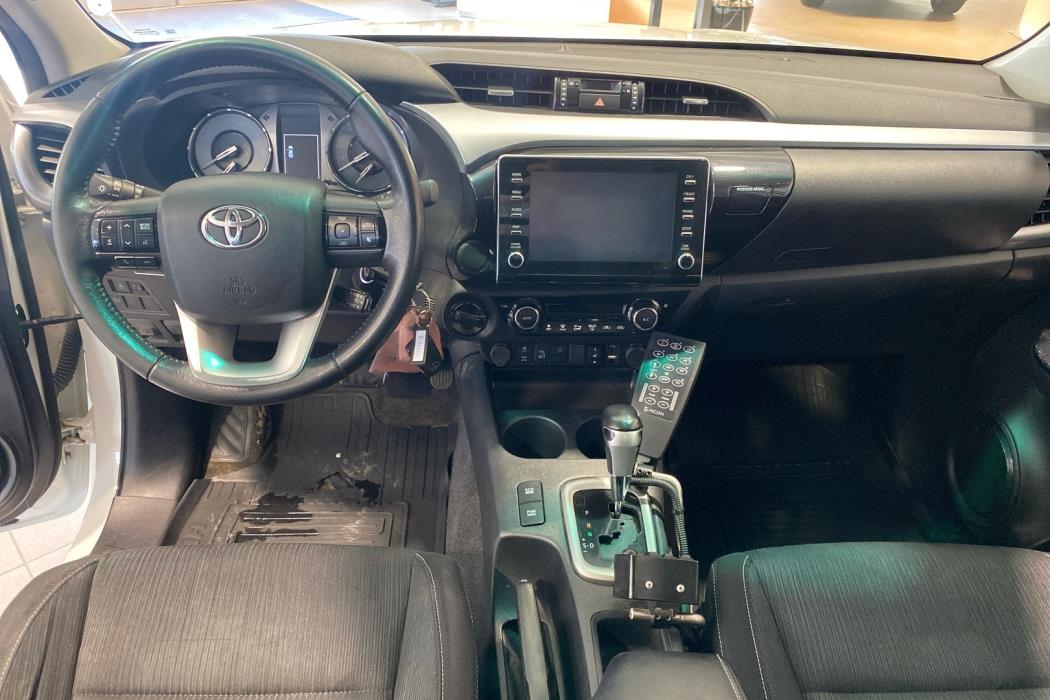 TOYOTA Hilux 2021