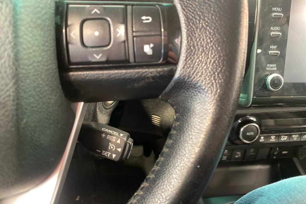TOYOTA Hilux 2021