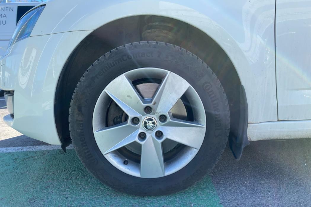 SKODA Octavia 2014