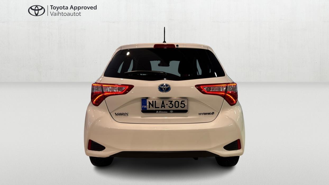 TOYOTA Yaris 2019