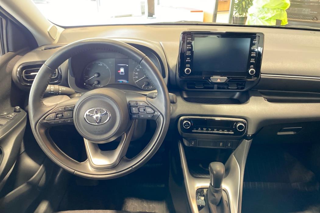 TOYOTA Yaris 2023
