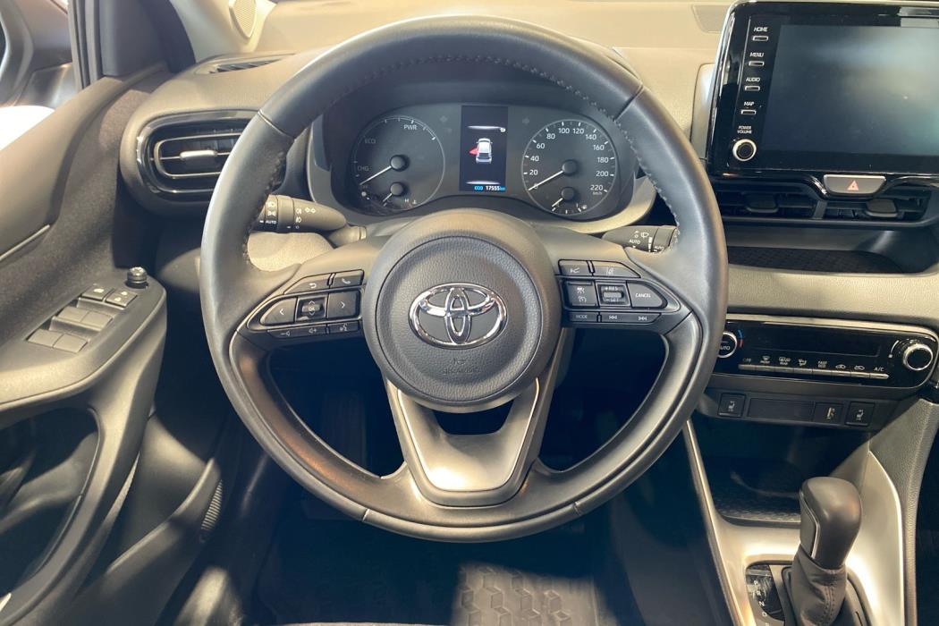 TOYOTA Yaris 2023