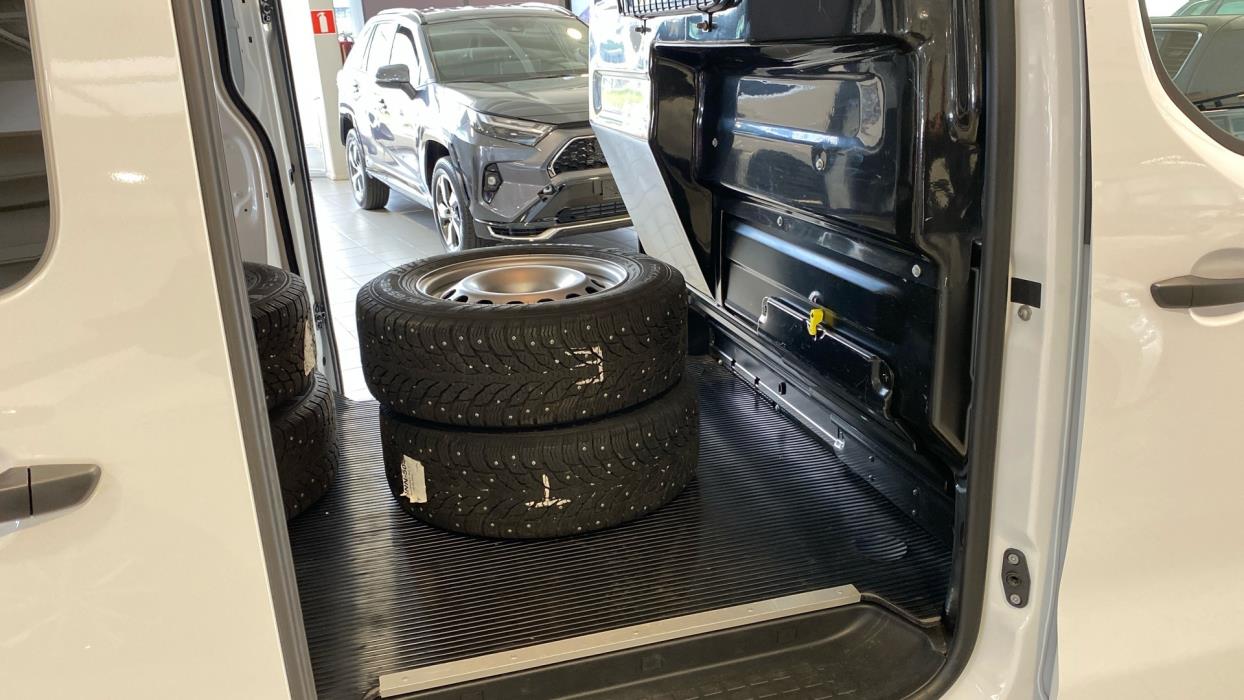 TOYOTA PROACE 2024