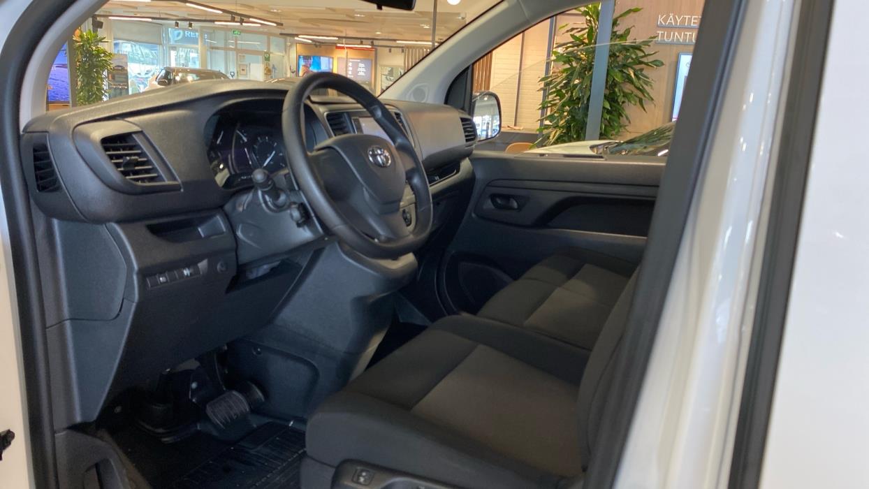 TOYOTA PROACE 2024