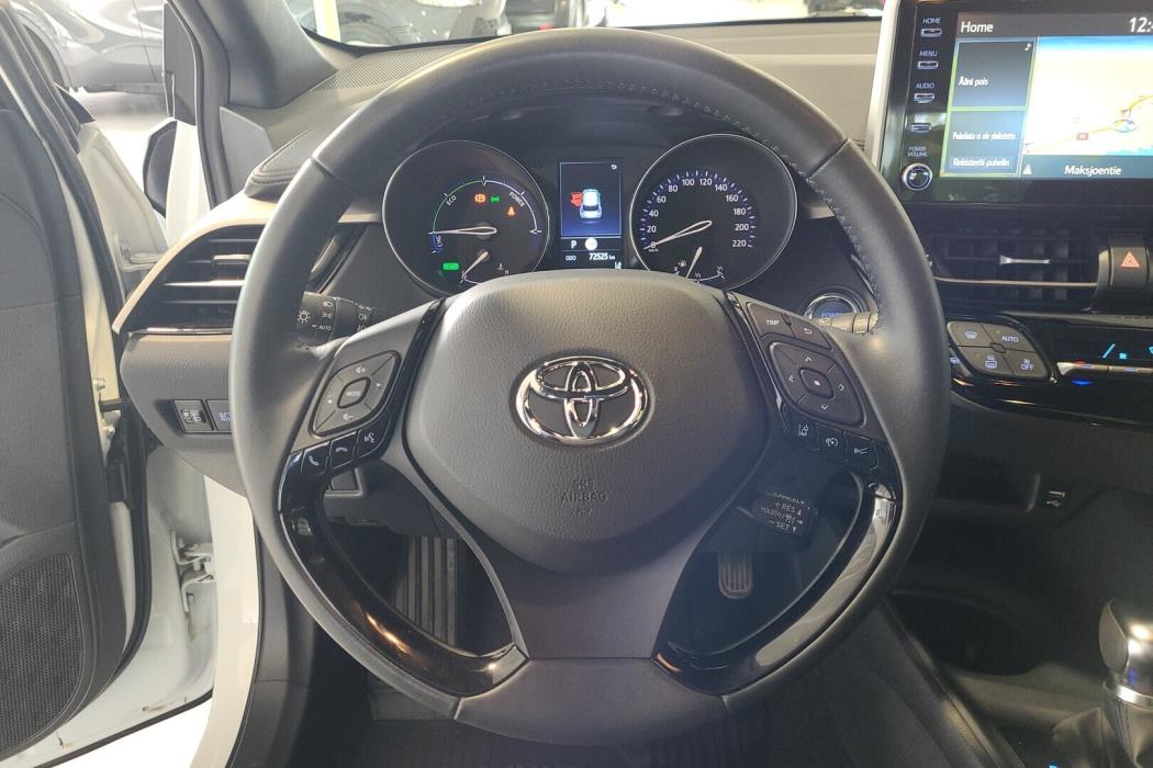 TOYOTA C-HR 2023