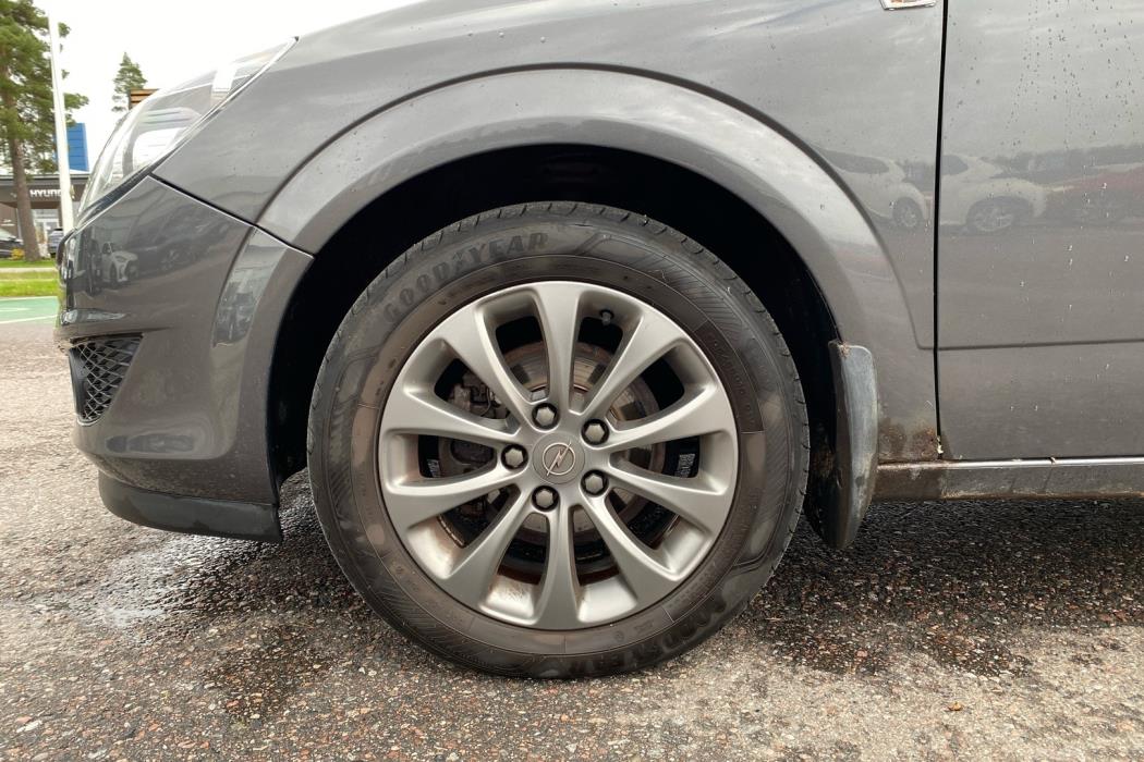 OPEL Astra 2010