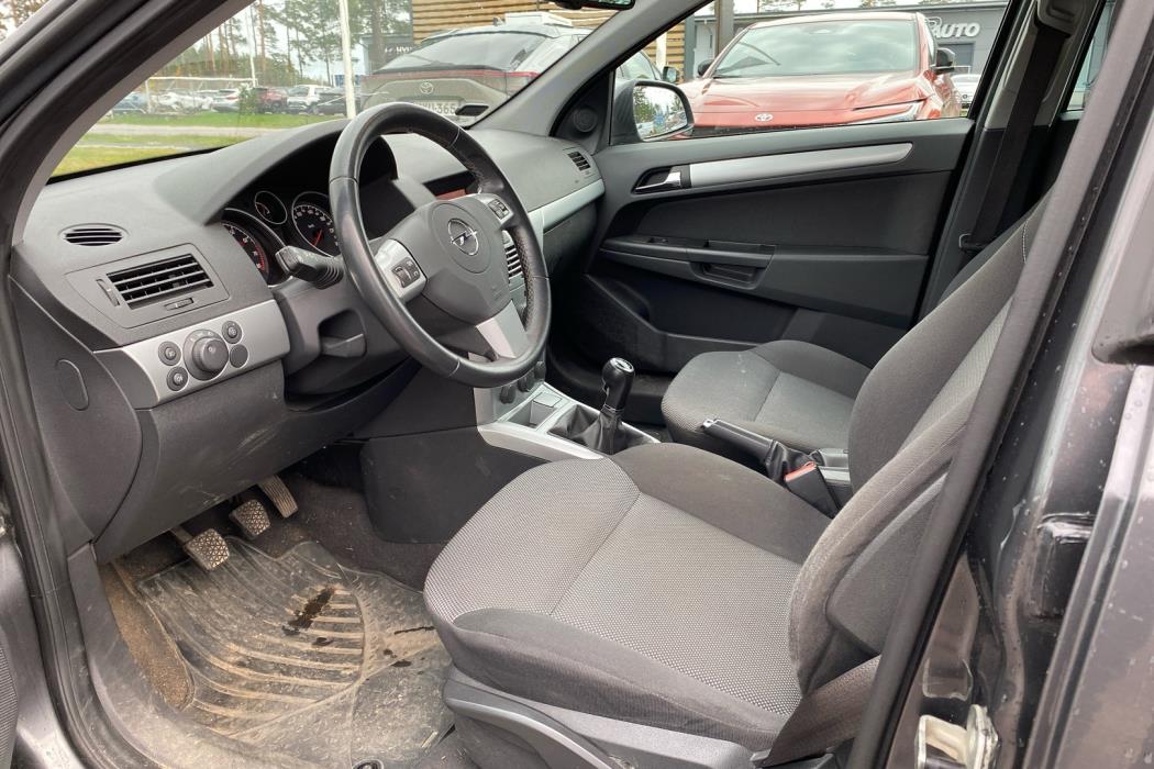OPEL Astra 2010