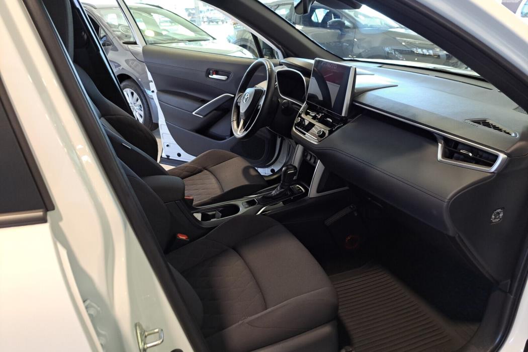 TOYOTA Corolla Cross 2023