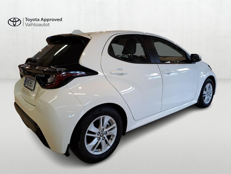 TOYOTA Yaris 2023