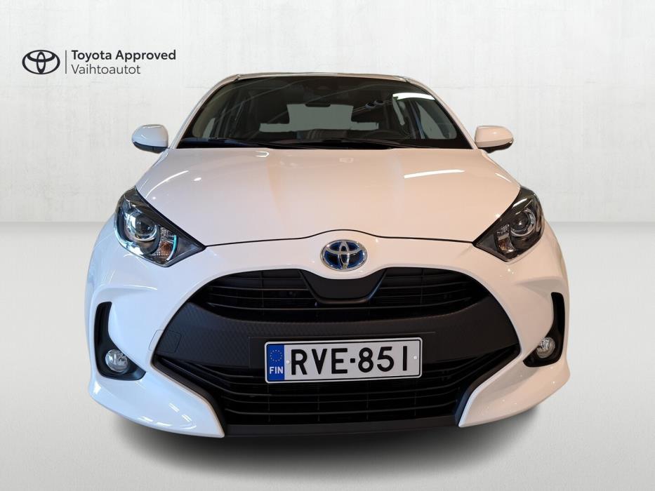 TOYOTA Yaris 2023