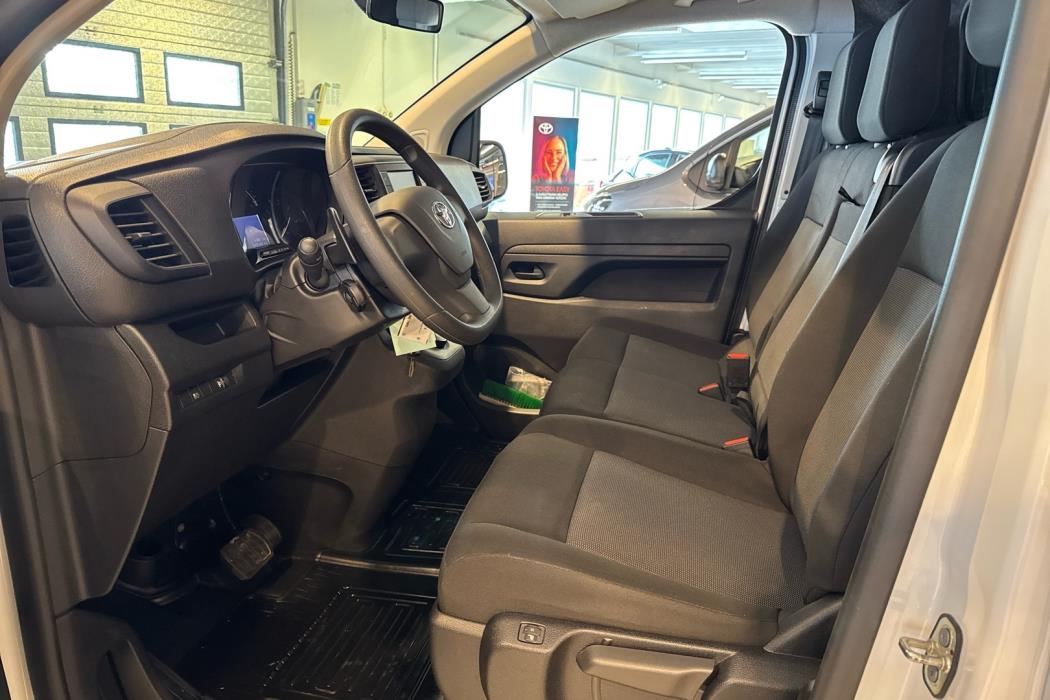 TOYOTA PROACE 2024