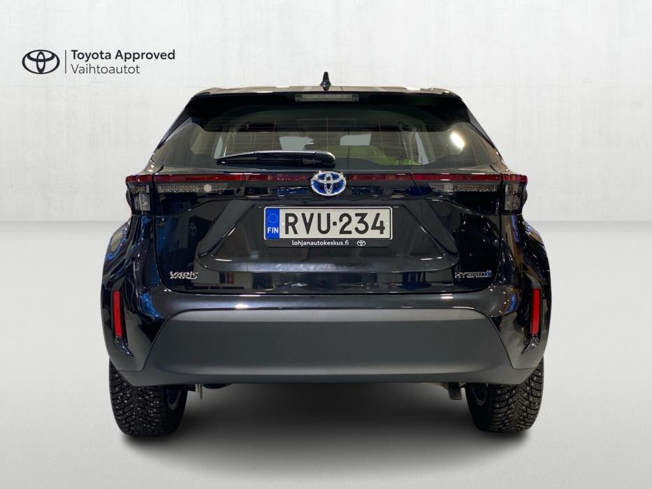 TOYOTA Yaris Cross 2024