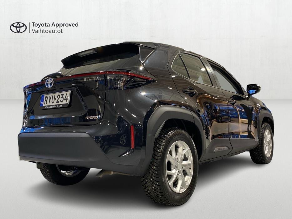 TOYOTA Yaris Cross 2024