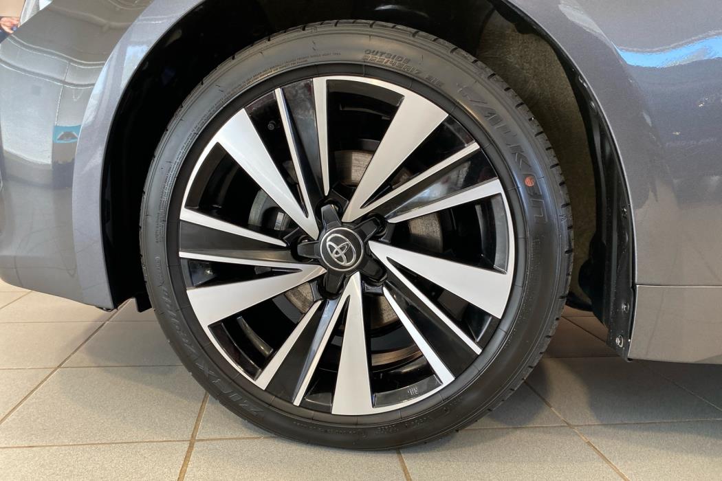TOYOTA COROLLA 2025