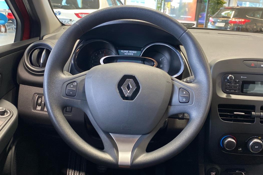 RENAULT Clio 2016