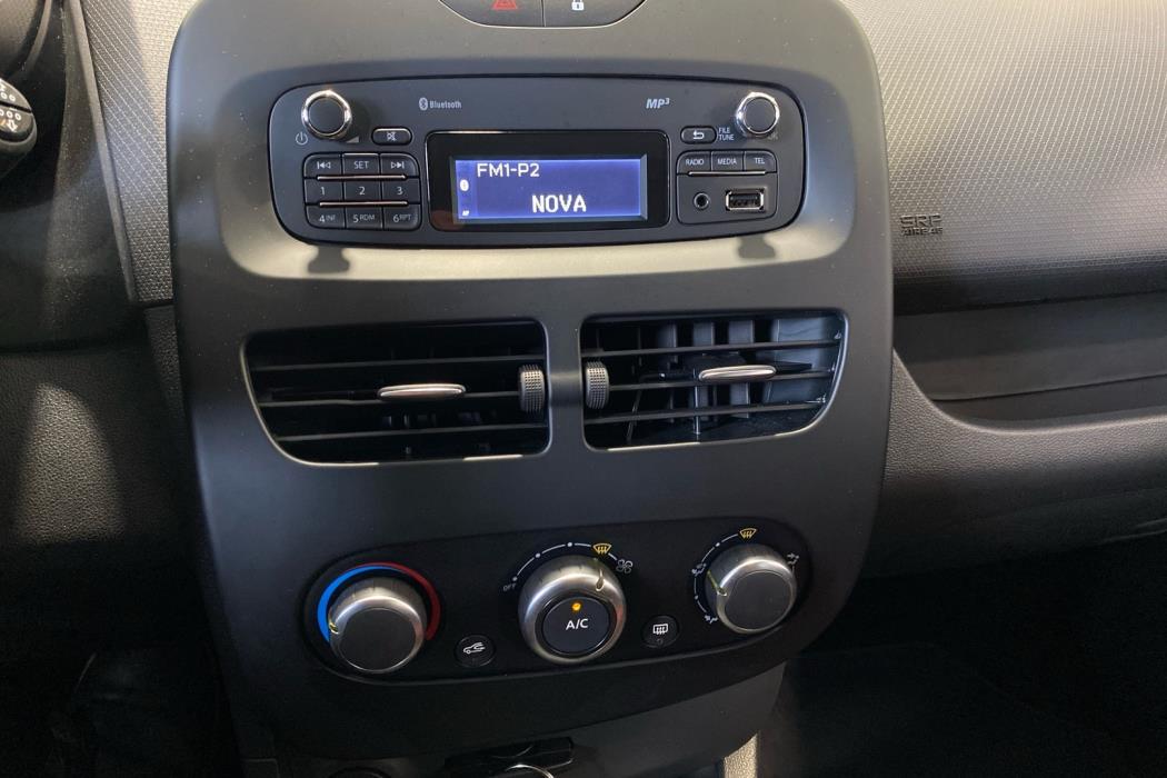 RENAULT Clio 2016