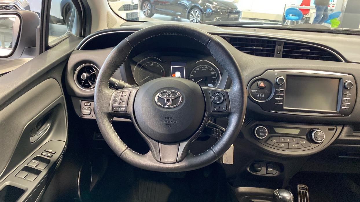 TOYOTA Yaris 2020