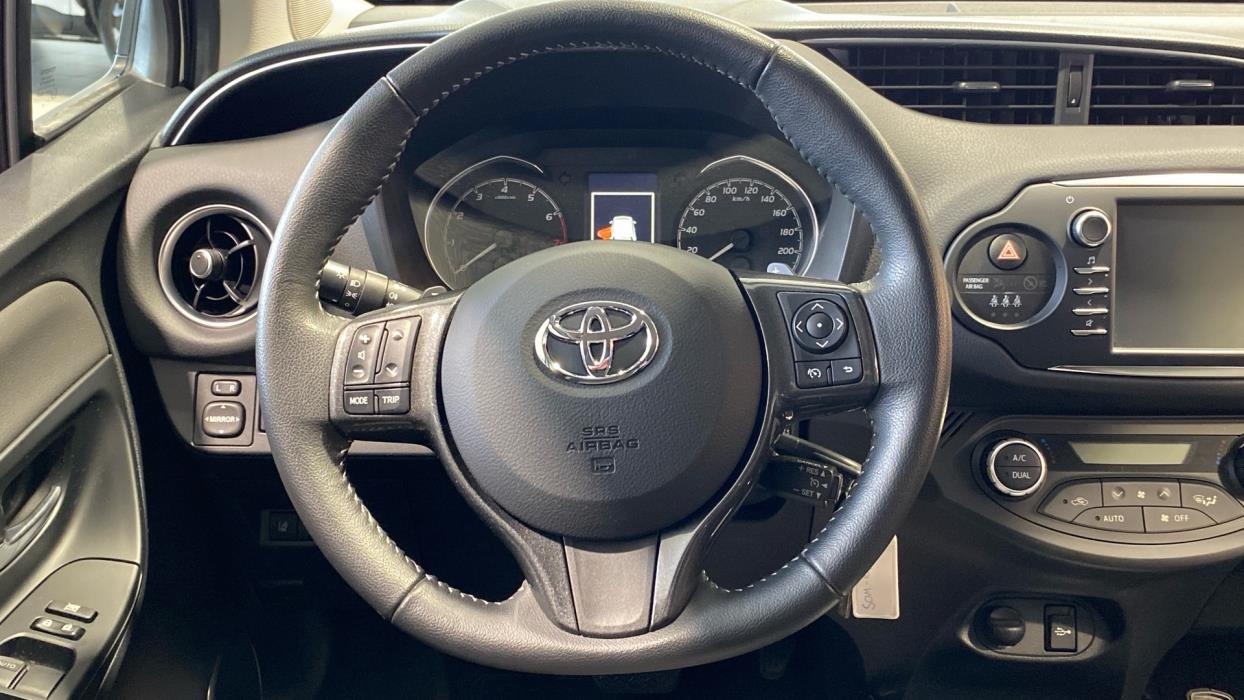 TOYOTA Yaris 2020