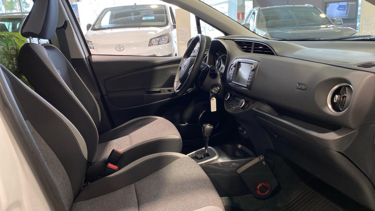 TOYOTA Yaris 2020
