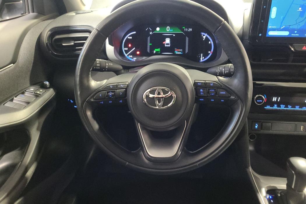 TOYOTA Yaris Cross 2023
