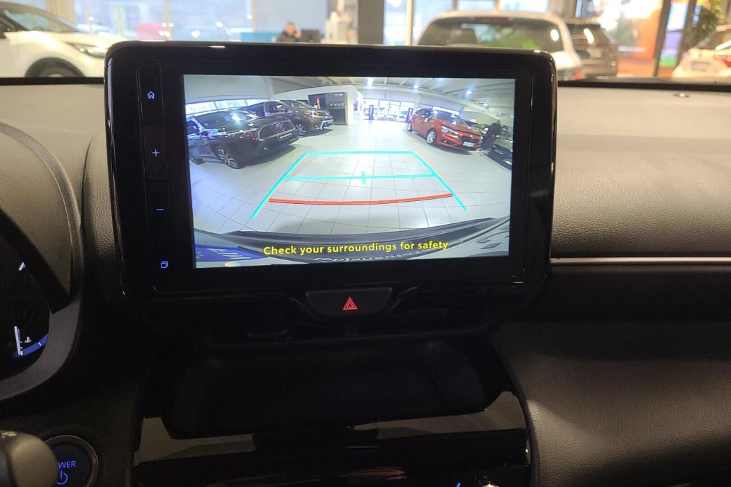 TOYOTA Yaris Cross 2023