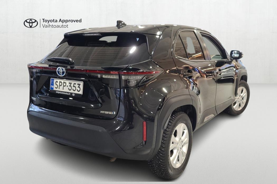 TOYOTA Yaris Cross 2023