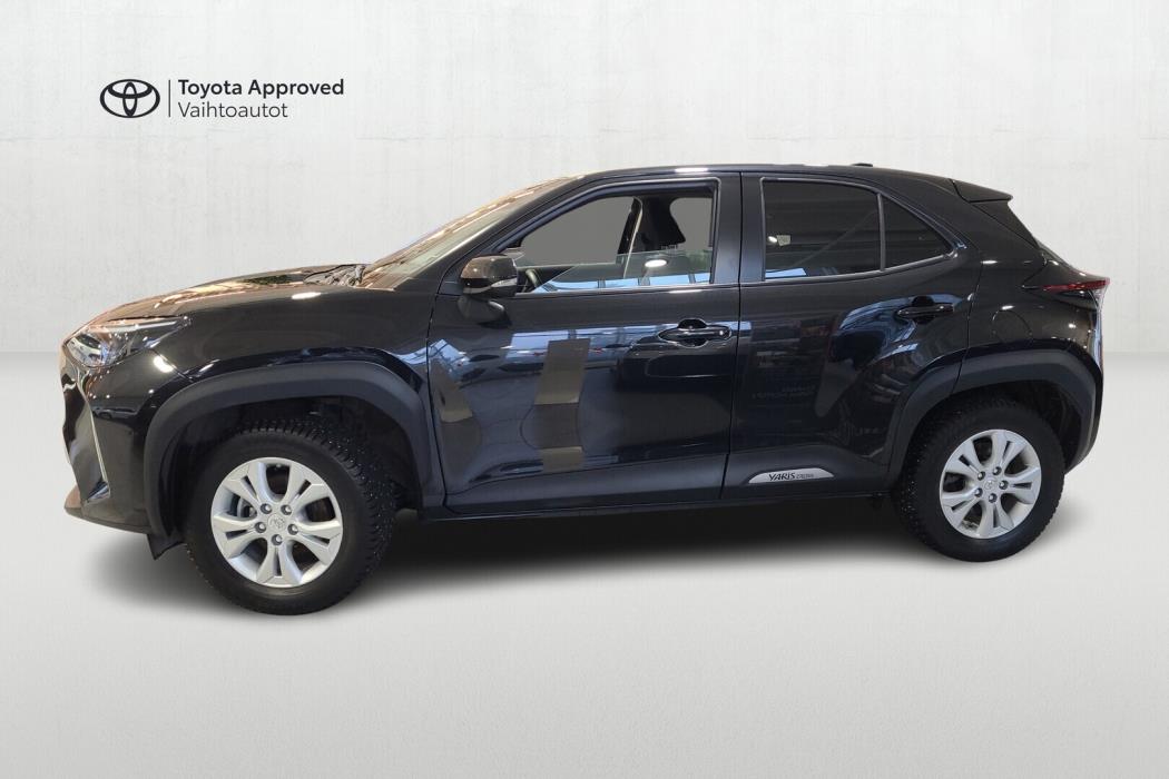 TOYOTA Yaris Cross 2023