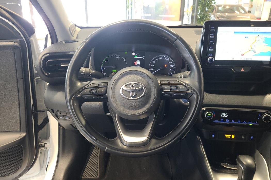 TOYOTA Yaris 2021