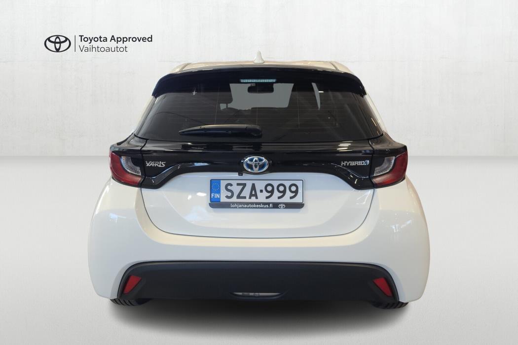 TOYOTA Yaris 2021