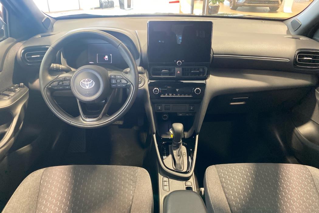 TOYOTA Yaris Cross 2025