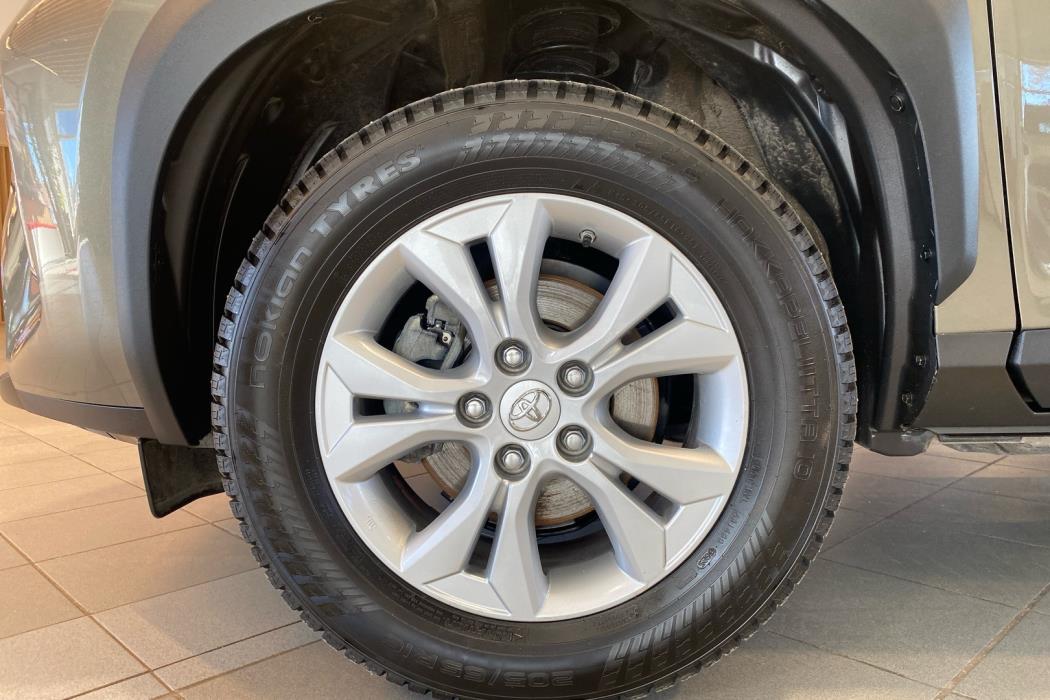 TOYOTA Yaris Cross 2025