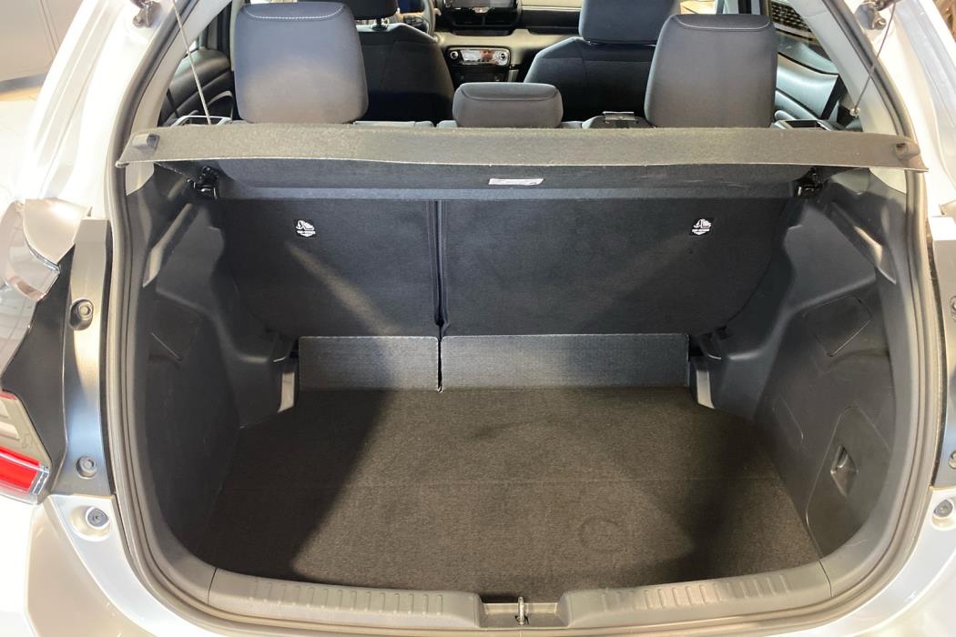 TOYOTA YARIS 2025